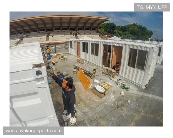 “泳往直前”公益项目在非洲推广，利用集装箱改造移动泳池培训儿童